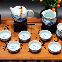 10頭手繪功夫茶具 云霧山水間的詩意茶道，廠家五折促銷傾情奉獻